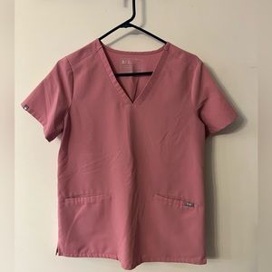 FIGS. Chalk Pink color. Top: 3-pocket size S. Pants: Yola skinny pants size S/T